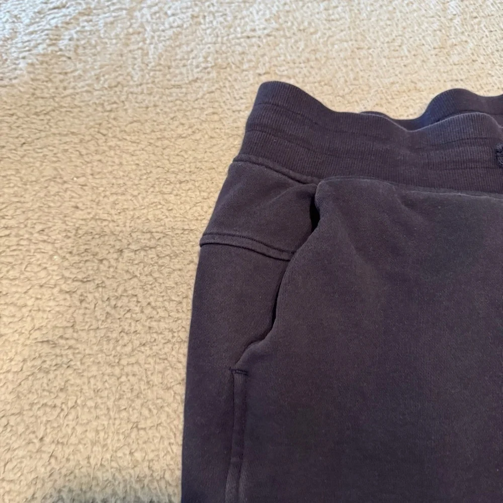 Lululemon Warm Down Jogger (28